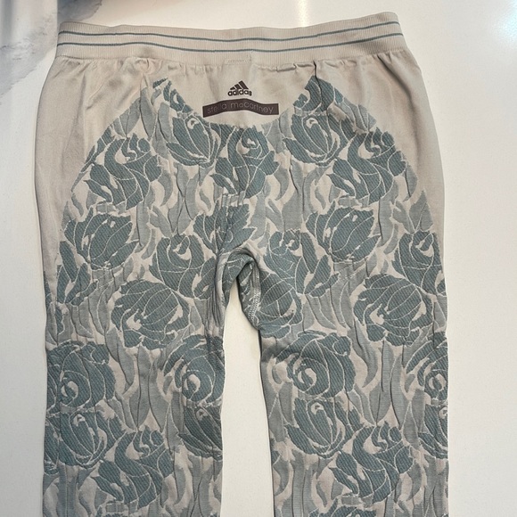 Adidas Stella McCartney leggings. - Picture 1 of 5